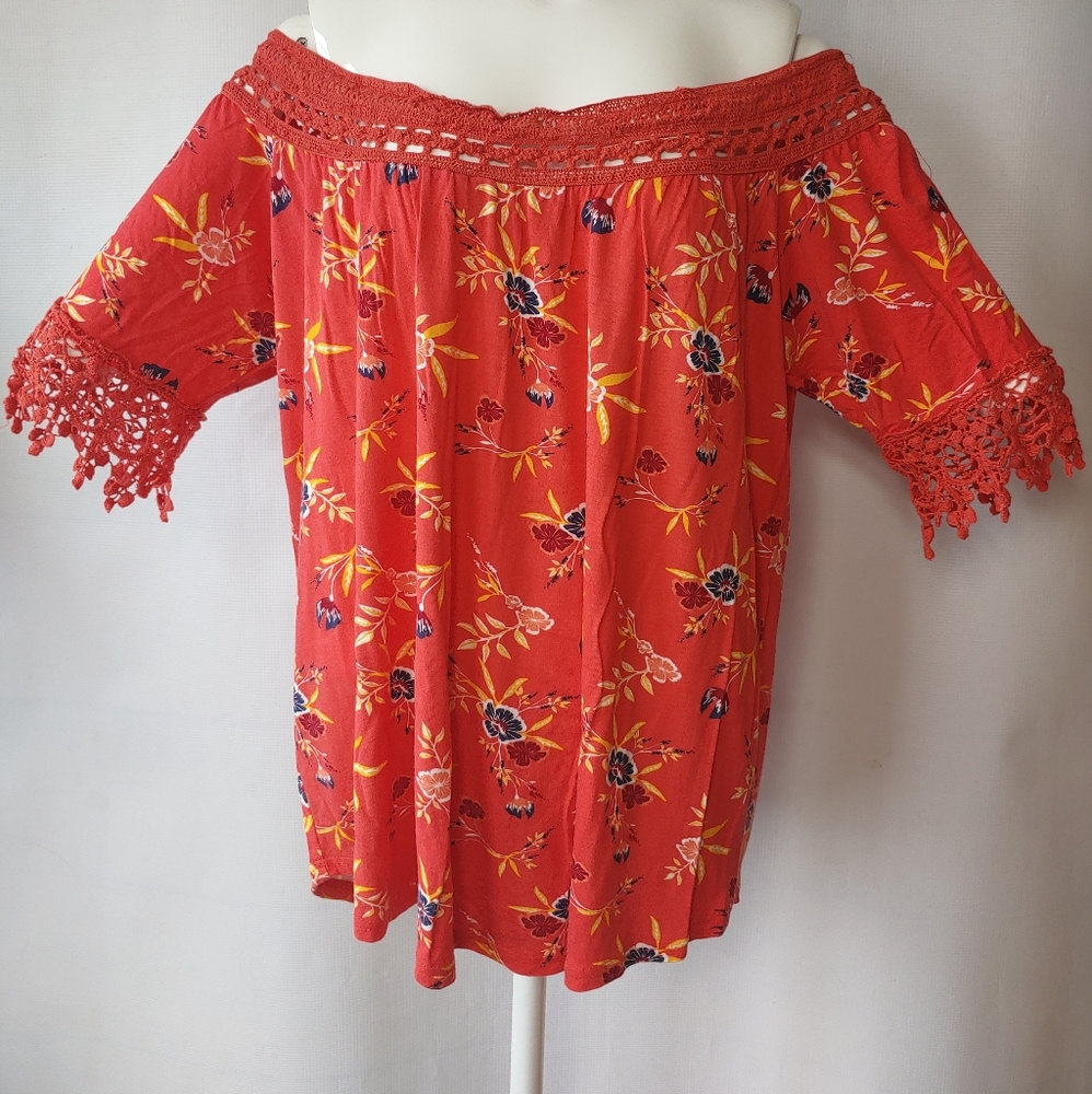 Rue21 Wide Neck Lace Detailed Blouse Size Large